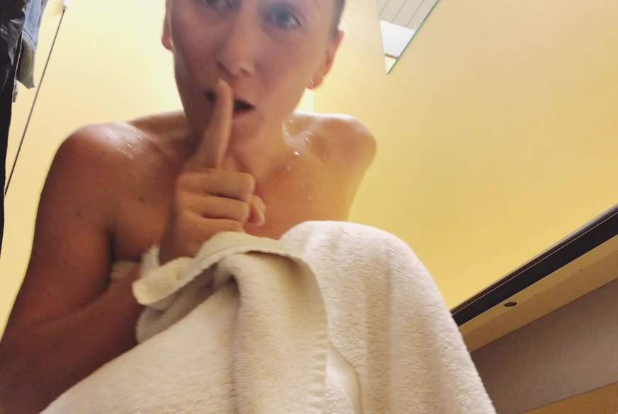 SB in der Umkleide von Miss-String25 pic1