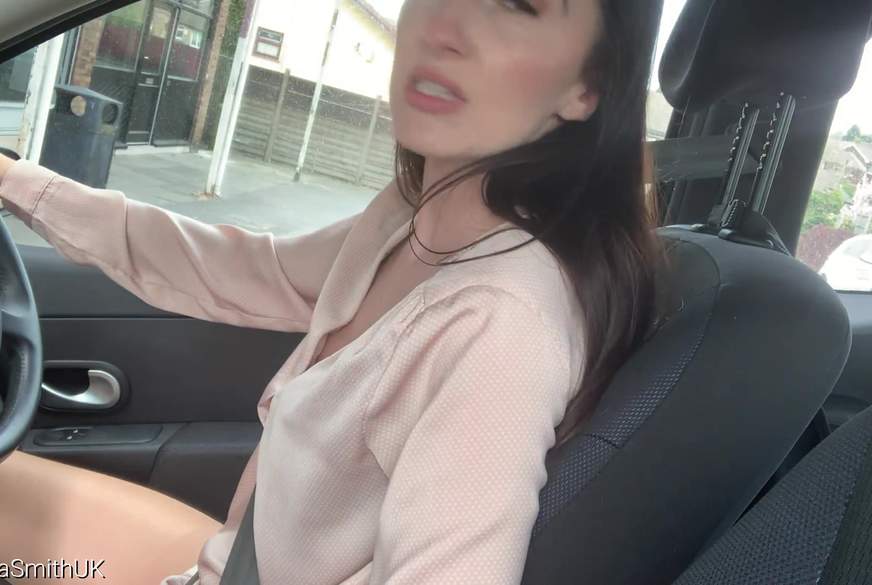 Sleepy Girl Goes Driving von SophiaSmithUK