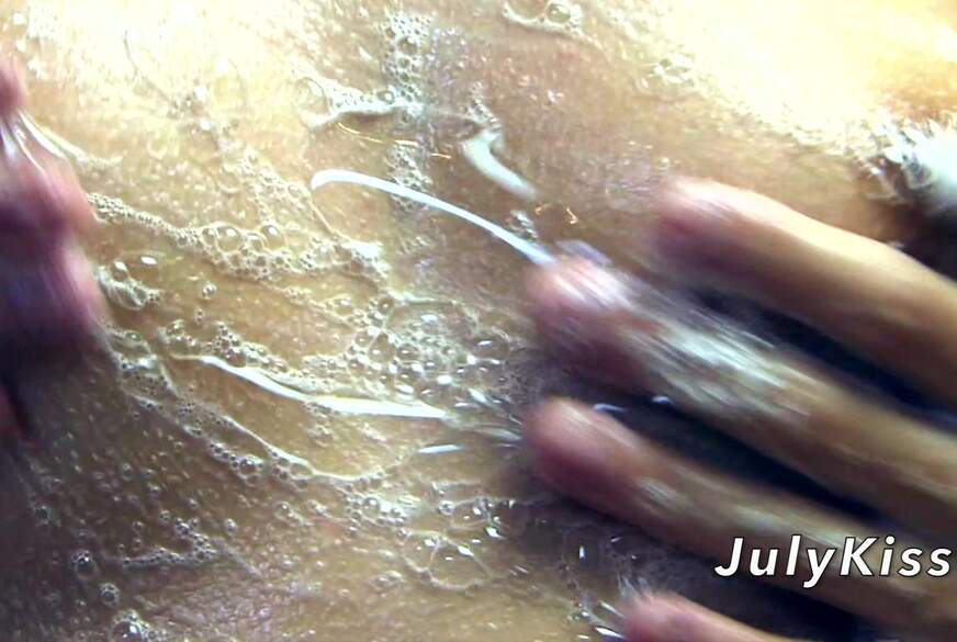 JulyKiss: POV du beobachtest mich heimlich beim duschen