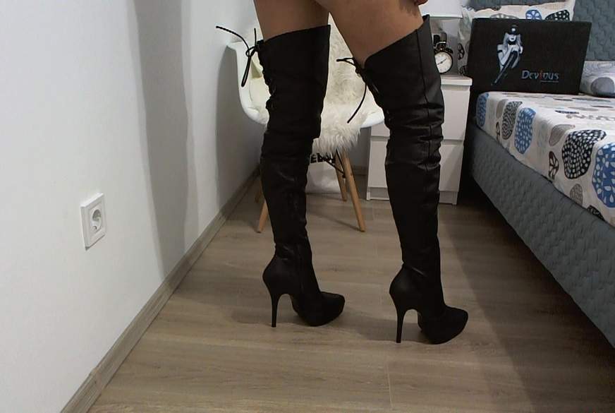 leather overknee boots von FetishGoddess pic1