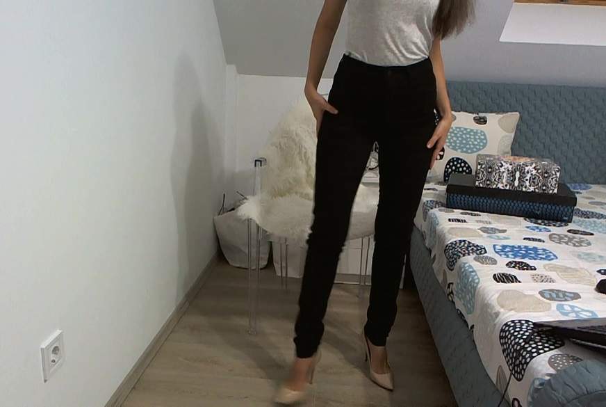 slim girl with big ass in jeans von FetishGoddess pic1