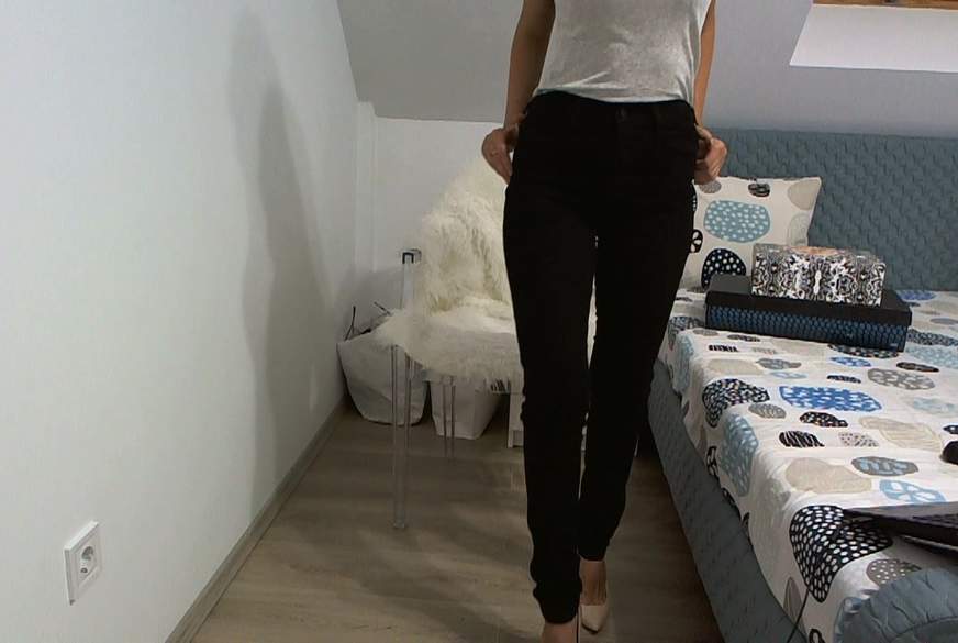slim girl with big ass in jeans von FetishGoddess pic2