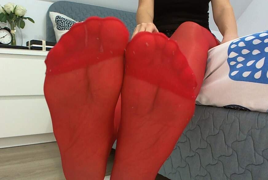 red stockings feet von FetishGoddess pic2