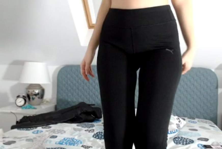 yoga pants von FetishGoddess pic3