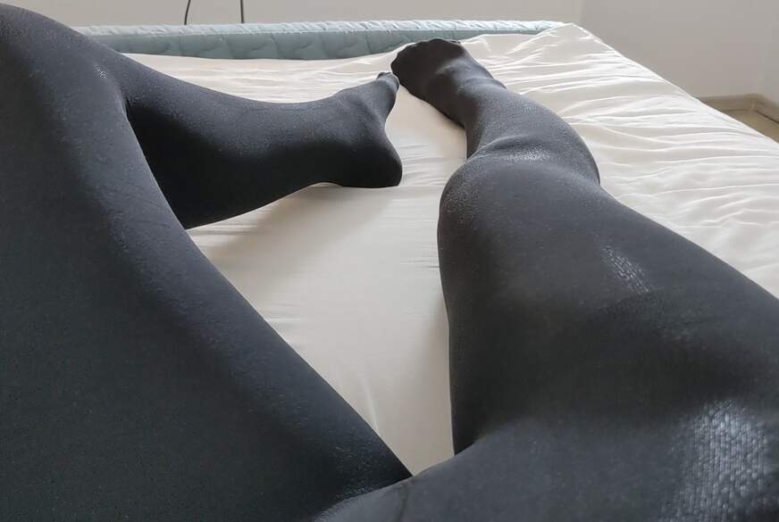 legs in opaque tights von FetishGoddess pic3