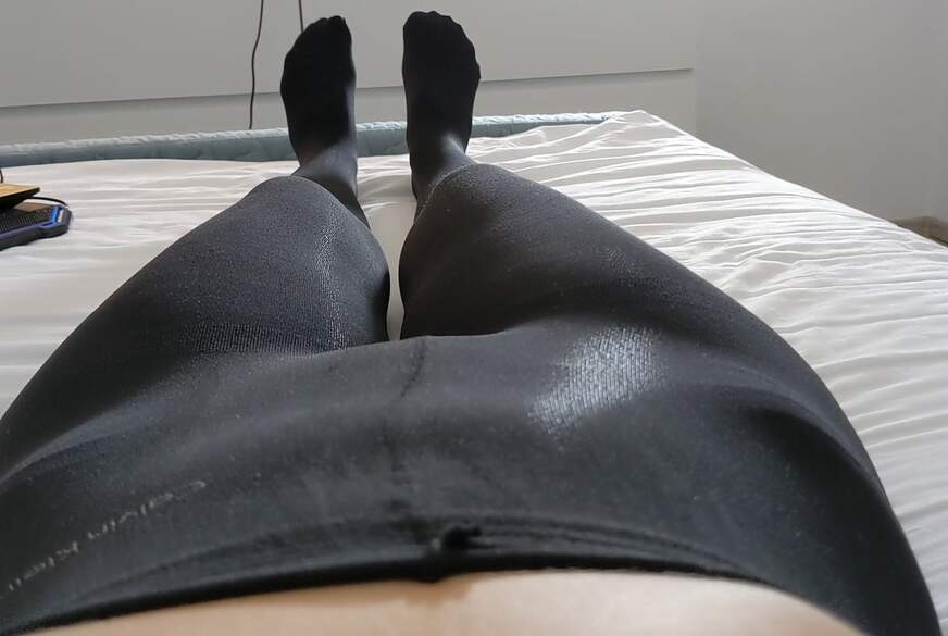 legs in opaque tights von FetishGoddess pic4
