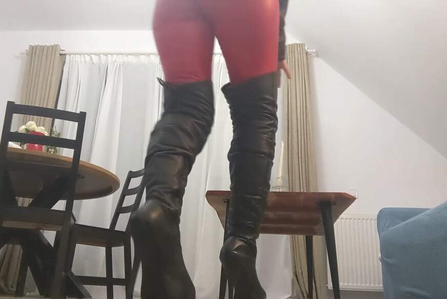FetishGoddess: you like leather leggins ass and boots