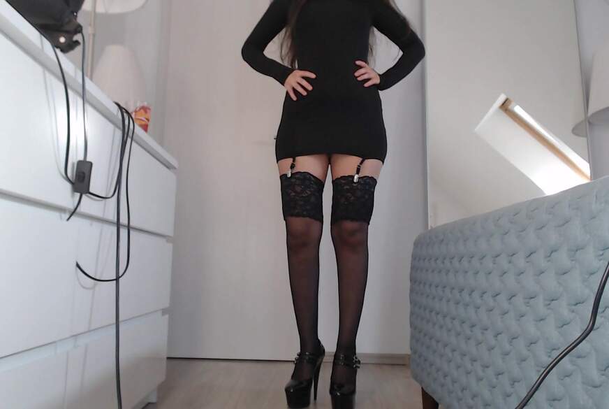FetishGoddess: you like women in stockings and heels it is so erotic
