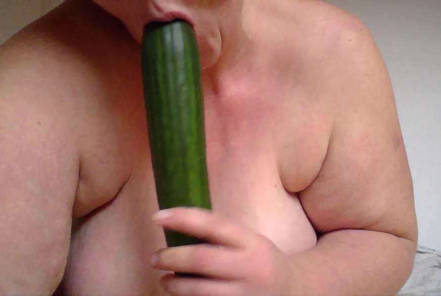 hotlili86: Gurkenliebe