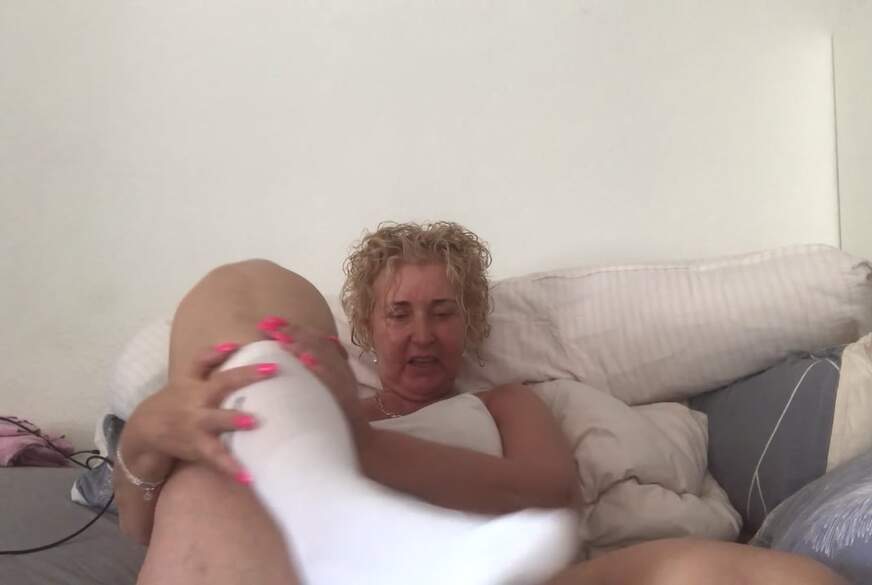 Secret-Jasmin: USERWUNSCH! F*****n in TENNISSOCKEN!!