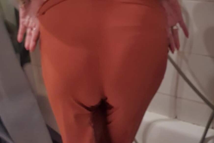 Aleksa81: Homeoutfit...in der Wanne eingenässt mit Furz
