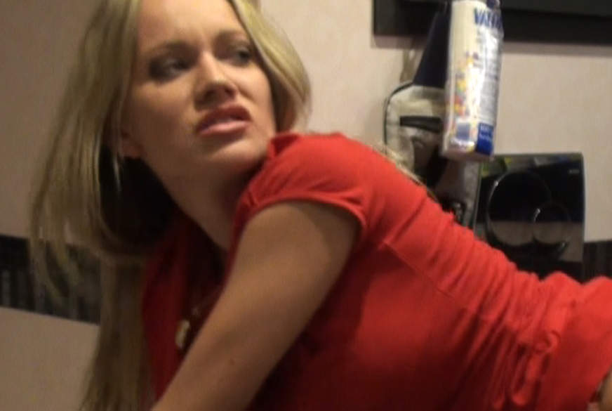 DirtyJuliette: Stehpinkler!