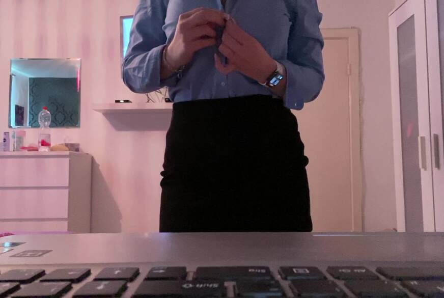 VickyEightV8: T***yStrip2