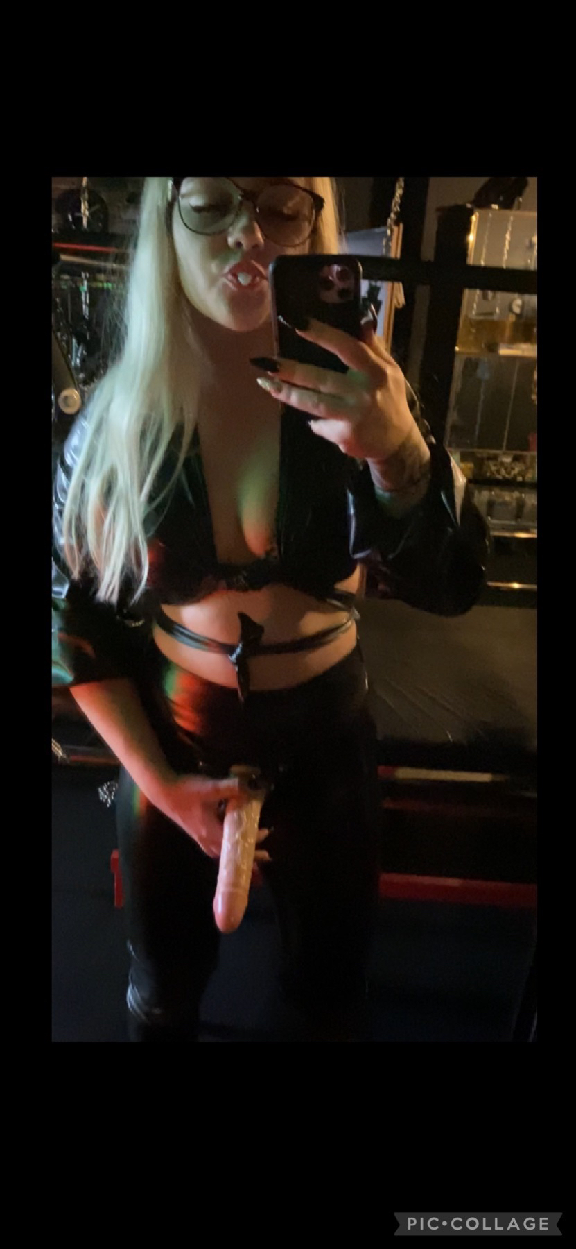 Suchst du wieder eine Dame die dir sagt wie du deine notgeilen Schwanz zu wichsen hast ?
Dann bist du hier genau richtig!
Den ab jetzt habe ich das sagen wie und wann dein Schwanz zu kommen hat!

Bei dem Video erkläre ich dir ganz genau wie ich dich jetzt gerne rannehmen würde mit dem Strapon und wie du deine Eier heute zu entleeren hast !