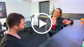 VIP Lounge! Blowjob direkt neben der Bar! VIP Lounge! Blowjob direkt neben der Bar!