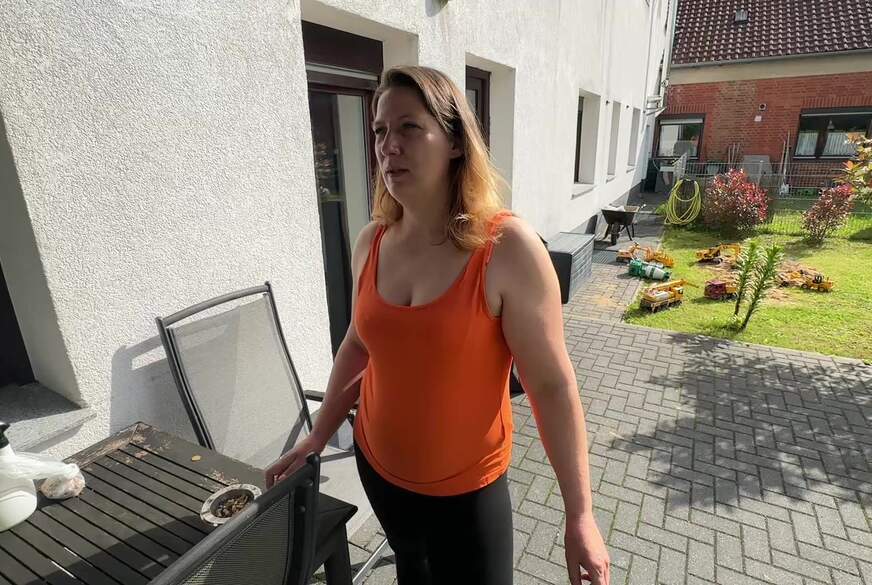 Julia-Winter: Kaffee am Morgen, top Wetter und einen S*****z zwischen den Beinen! Geht nicht besser oder?