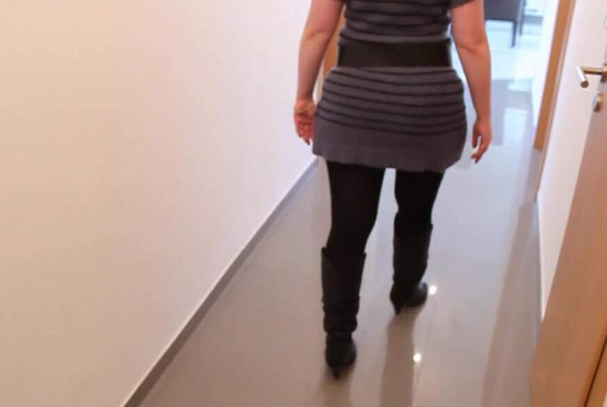 abelonedeluxe: Wolkleid FSH Stiefel im Flur