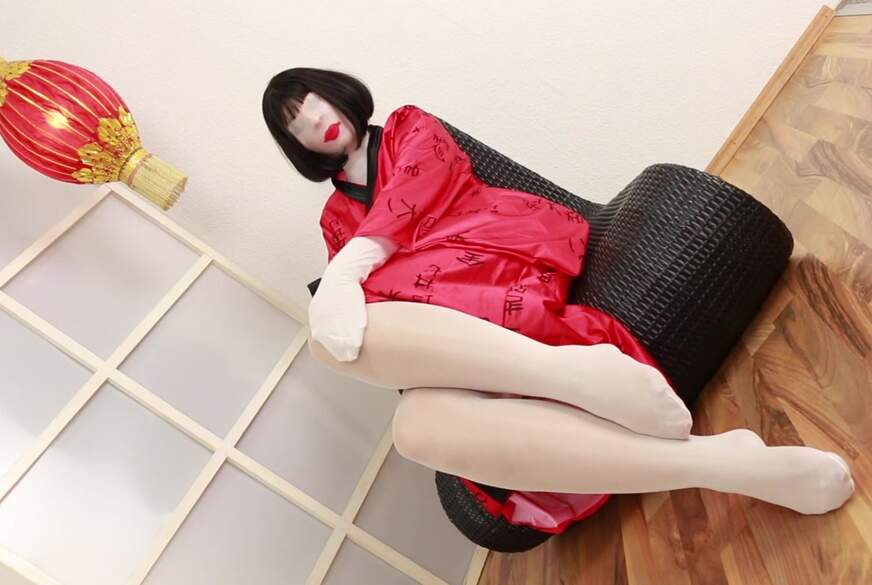 CharliesAngel: Deine NYLON-GEISHA