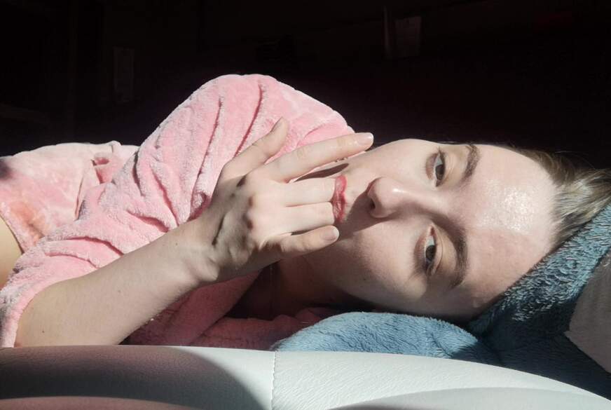 Marlene007: Ich b**se nen Dildo