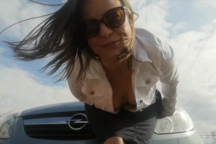 HotLena1984: Outdoor in der Seitenstraße...