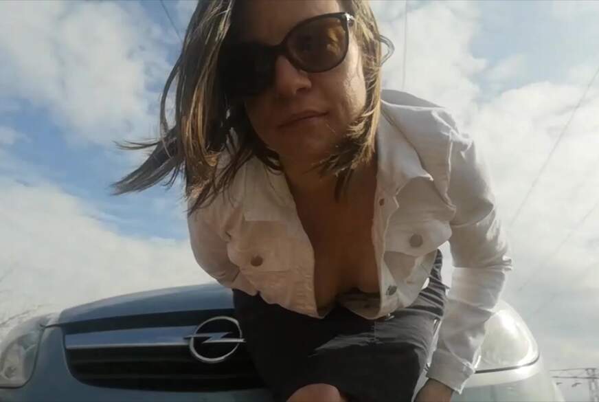 HotLena1984: Outdoor in der Seitenstraße...