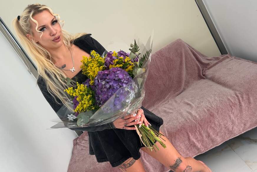 Jane-Davi: XXL-A*******k-c******e zum Geburtstag!