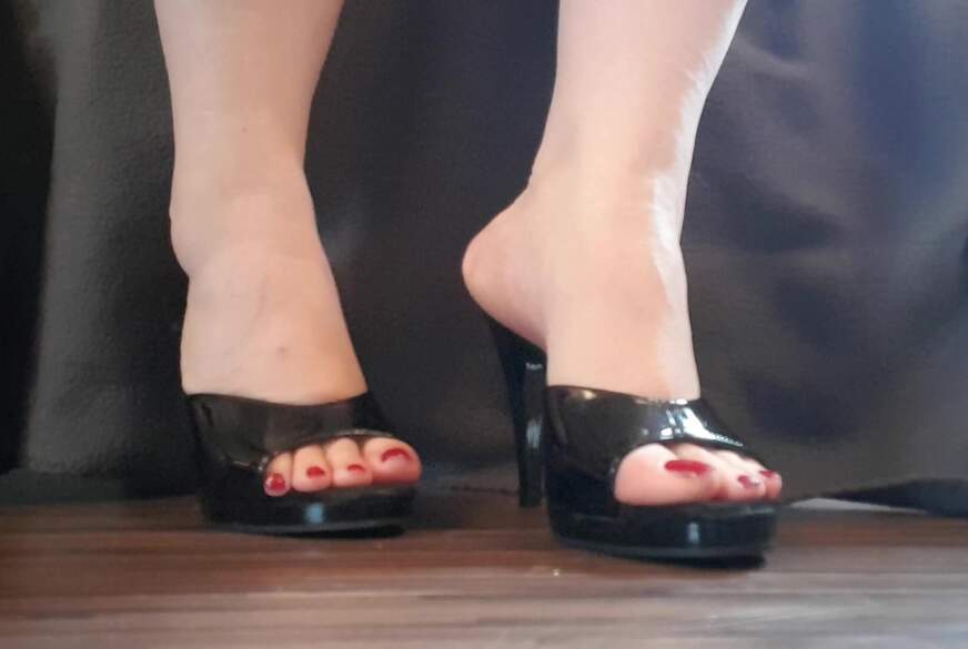 Fußleck- und W**********g von Dirty-Vanessa