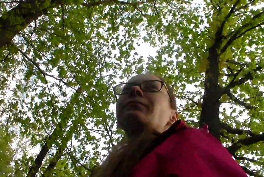 FraeuleinJones: Outdoor aus Versehen selbst bepinkelt