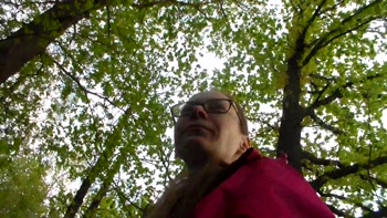 Outdoor aus Versehen selbst bepinkelt
