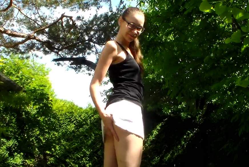 FraeuleinJones: Unter meinem Röckchen