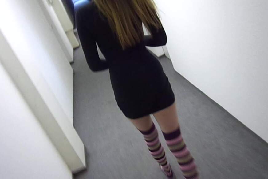 FraeuleinJones: Auf dem Männerk*o gepinkelt