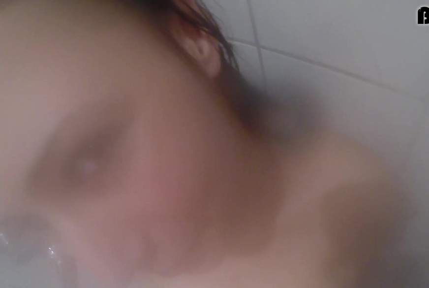 B**sen unter der Dusche von MindFCKberlin pic4