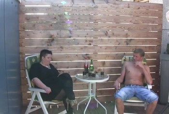 Terrassenf**k auf Geburtstagsparty
