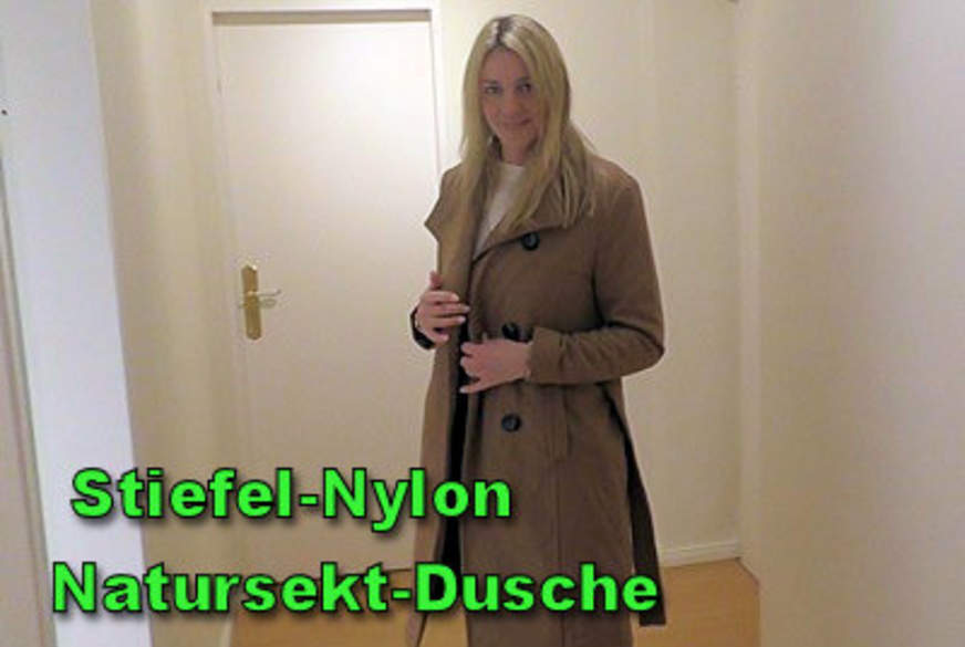 Stiefel - Nylons - Natursekt - Dusche von LissLonglegs