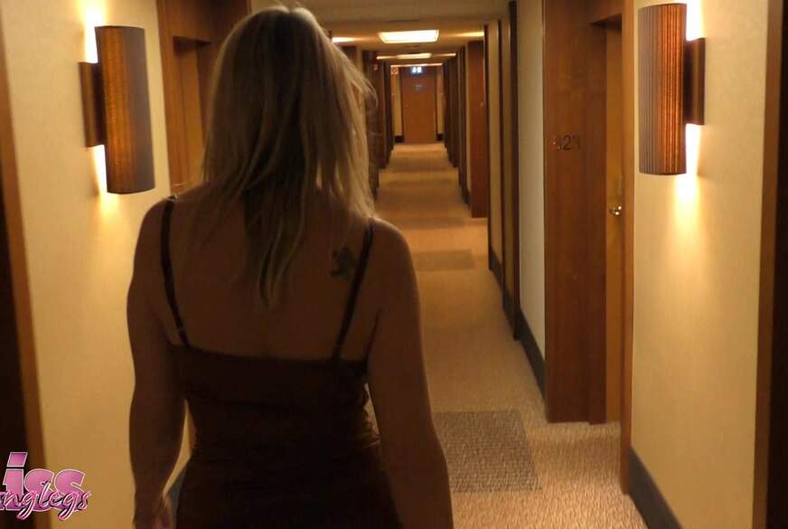 LissLonglegs: Angequatscht und A***hg*****t- From Ass to Face