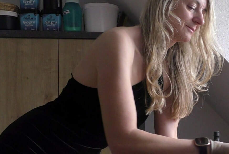 Ich w****e Deinen S*****z mit Latexhandschuhen bis Du a*******t von LissLonglegs