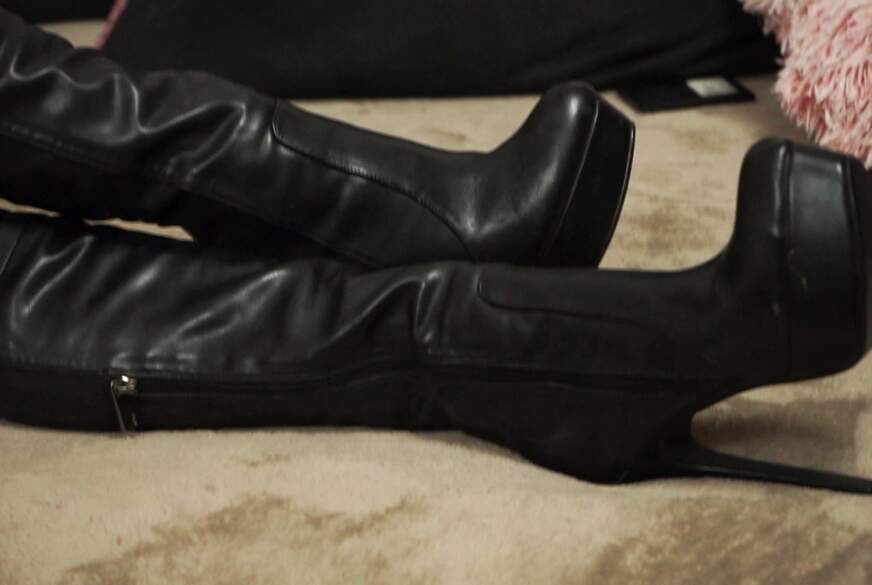 Heißer Lack und Q**lm- Mein sexy Striptease für dich! von Leni-Fuchs pic1