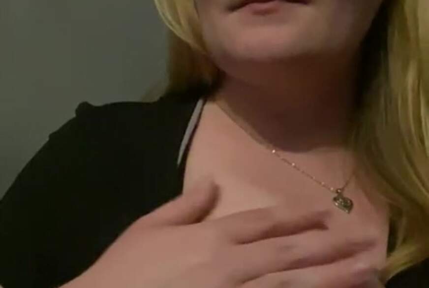 Heimlich Spass alleine im Homeoffice von VivianMae