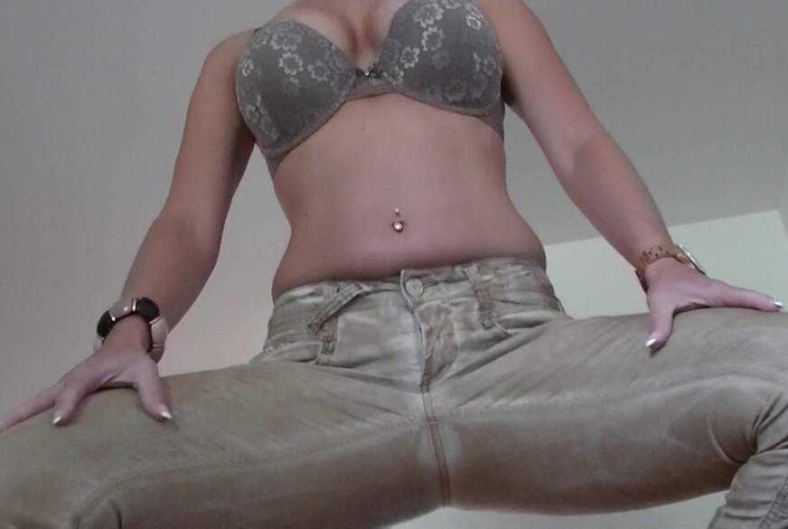 DauergeileEmily: Sexy A***h und richtig N**s