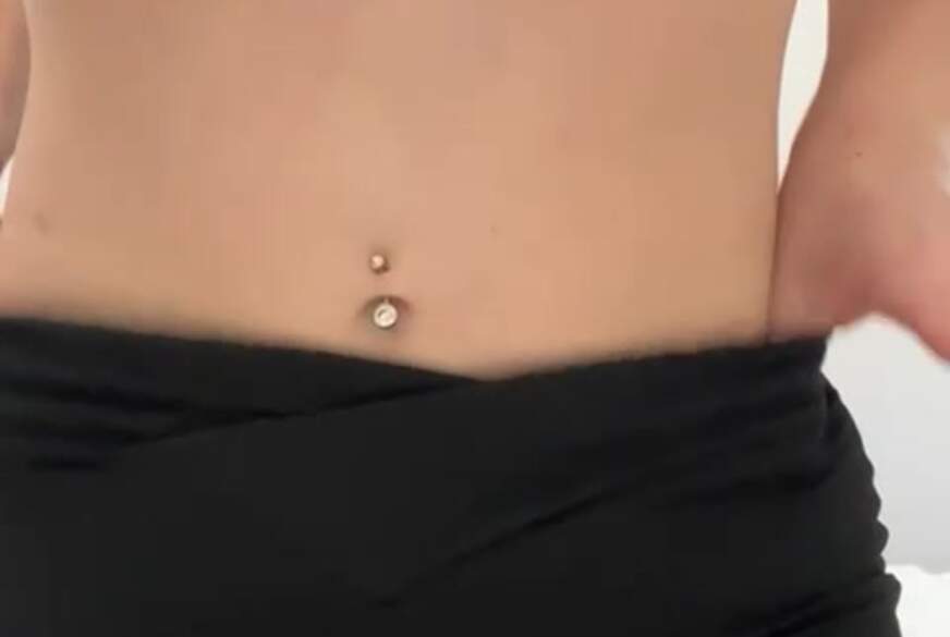 ich ziehe mich für dich langsam aus und... von Avadeluxx pic1