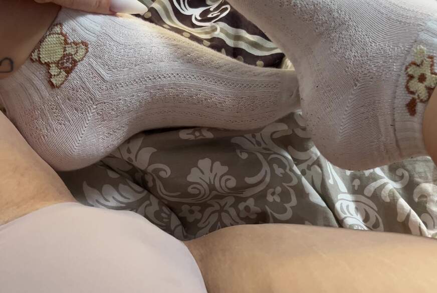 Na wie findest du meine Socken? von Avadeluxx pic1