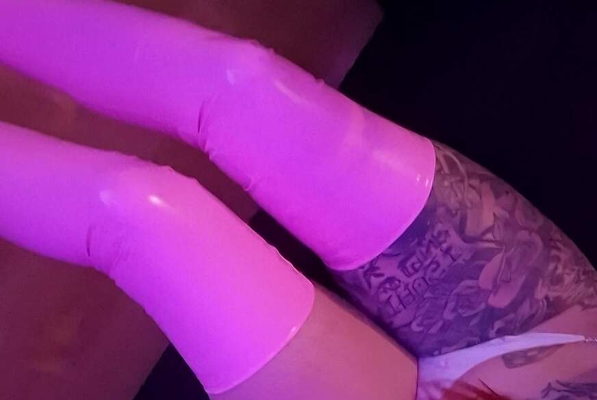 Redlady1997: Meine ersten Latex socken...