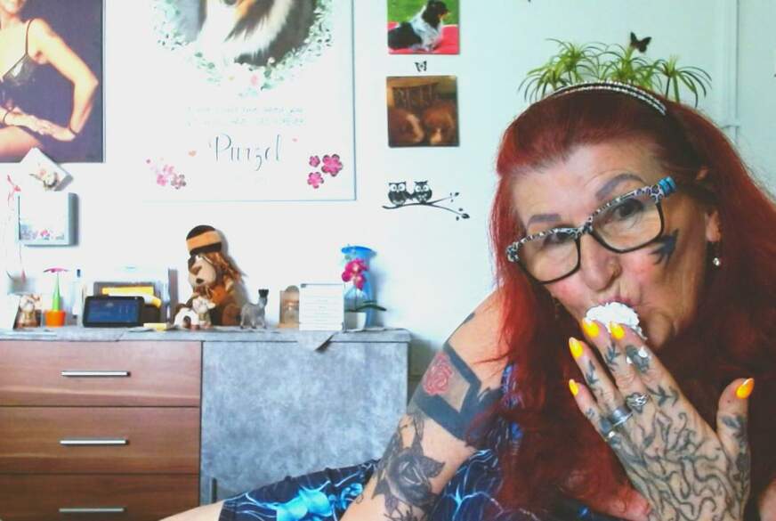 Reife-B***h55: Sexy Hänge-Titten