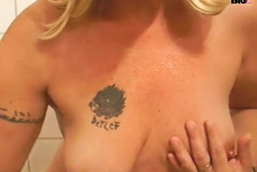 Reife-B***h55: Meine Titten...