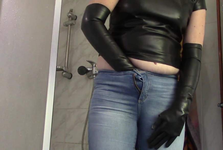 P****n Haushälterin von bondageangel pic3