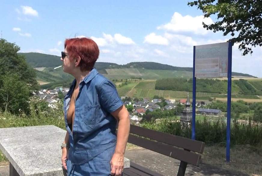 auf einem Parkplatz von Geilem**a pic1