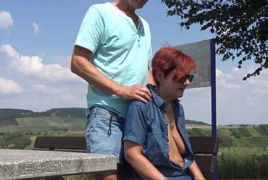 auf einem Parkplatz von Geilem**a pic4