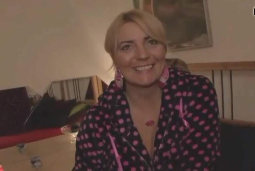 Kitty in Ungarn von Massagekitty69 pic2