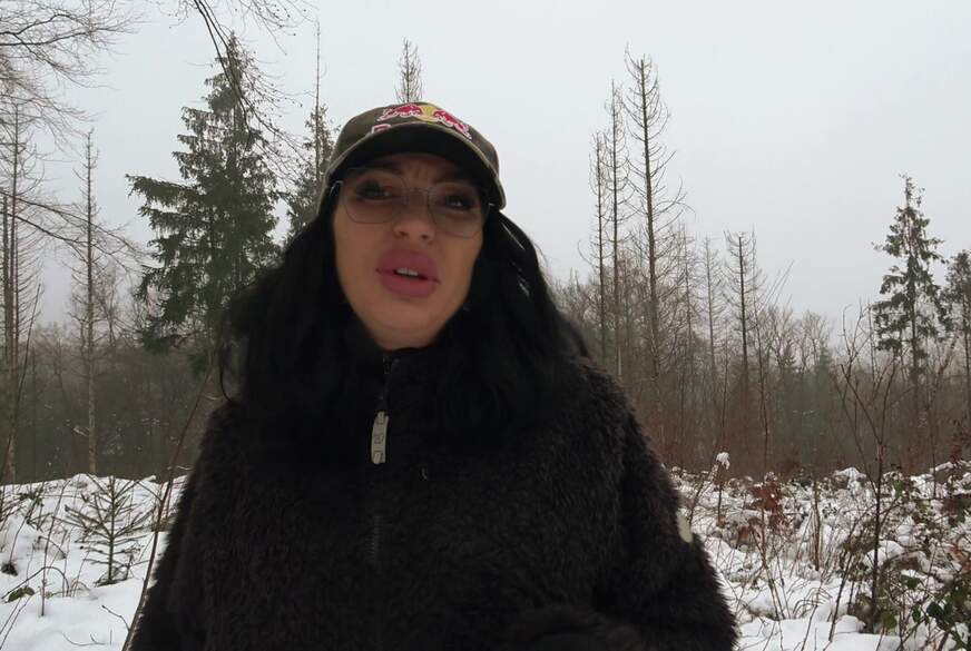 Evi-Sky: Vom Förster g*****t und v*********t C******e und OUTDOOR