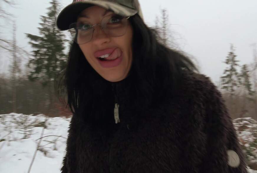 Evi-Sky: Vom Förster g*****t und v*********t C******e und OUTDOOR